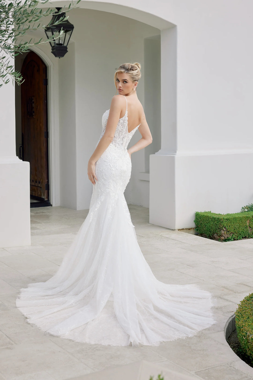 Sleeveless Mermaid Bridal Gown by Nox Anabel JE1063L