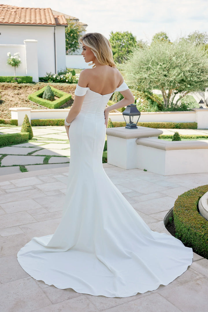 Fitted Off Shoulder Bridal Gown by Nox Anabel JE1080